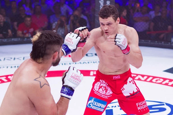 Российский боец UFC пропустит турнир из-за коронавируса